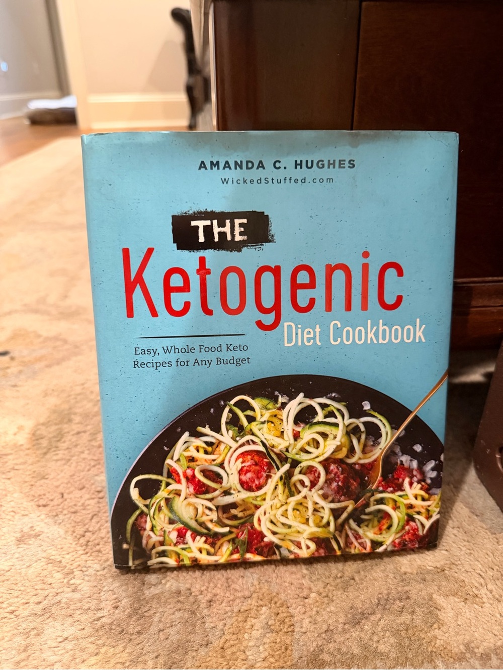 Harper The Ketogenic Diet Cookbook - Light Blue Cover with Red Title
